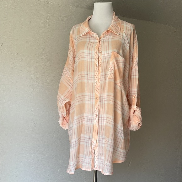 🆕NWT TORRID Lightweight Button Down Plaid Shirt - Picture 1 of 6